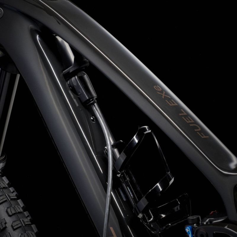 Fuel EXe 9.7 Trek Deep Smoke mountainbike met vering