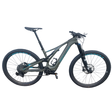 Überholtes E-Mountainbike...