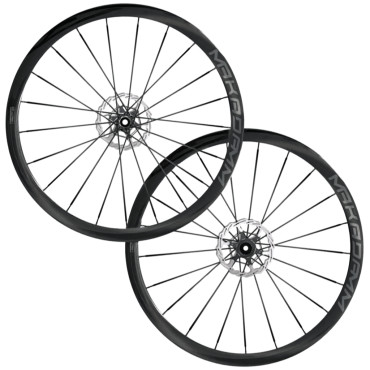 Makadamm Legacy 35 road...