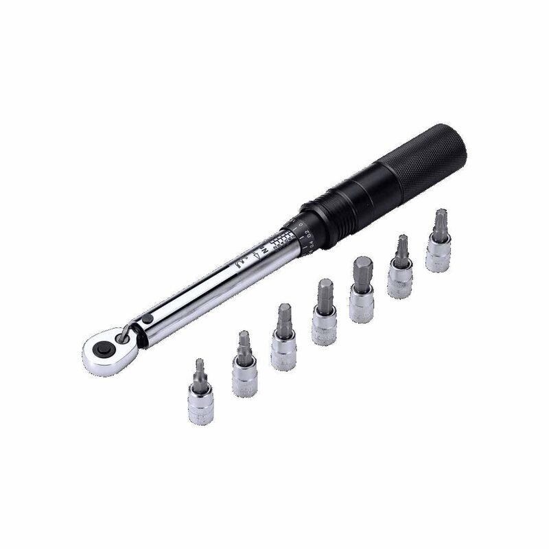 Clé dynamométrique + 7 douilles BBB BTL-173