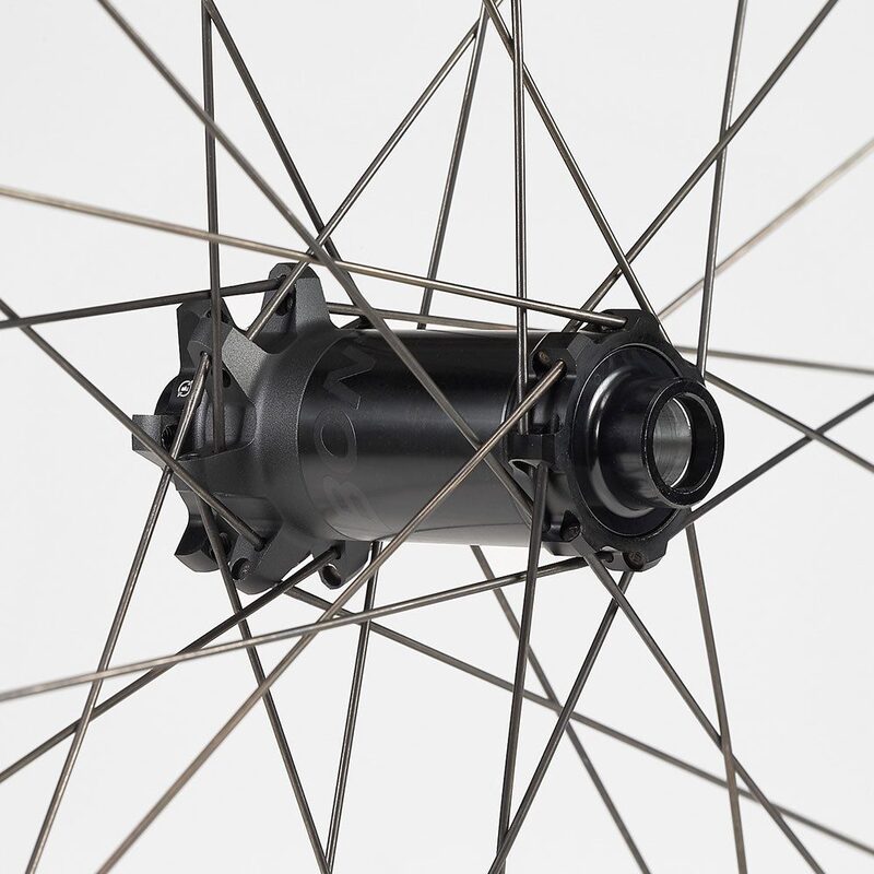 Roues VTT 27.5 pouces carbone Bontrager Line Pro 30 TLR Boost