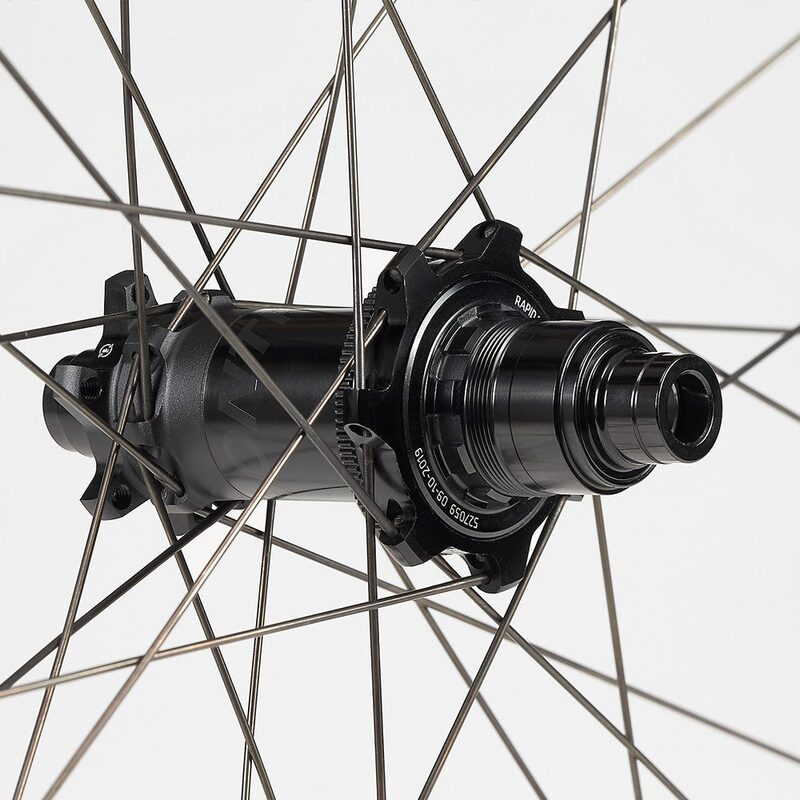 Roues VTT 27.5 pouces carbone Bontrager Line Pro 30 TLR Boost