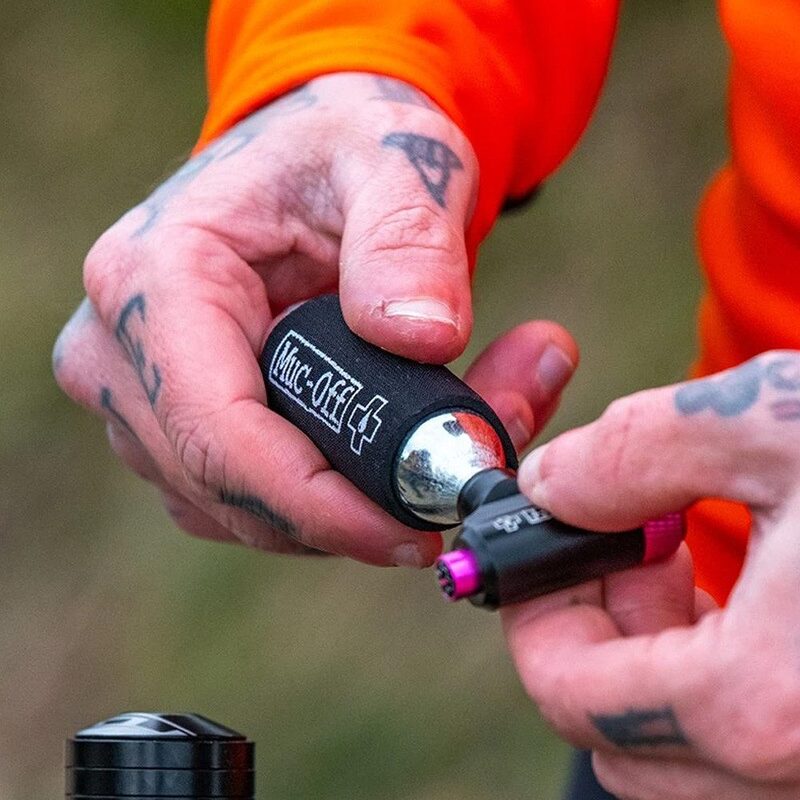 Mountainbike-opblaasset Muc-Off CO2 Inflator Kit MTB 25g