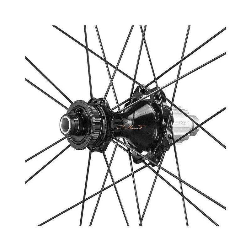 Roues vélo route carbone Campagnolo Bora Ultra WTO 45 disc brake 2 Way Fit