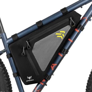 Sacoche de cadre bikepacking Apidura Backcountry Full Frame Pack 4L