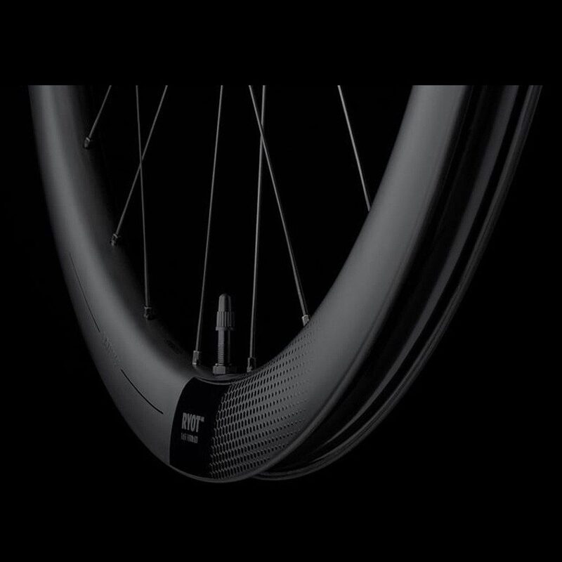 Roues vélo carbone FFWD Fast Forward Ryot 44 Disc Tubeless Ready