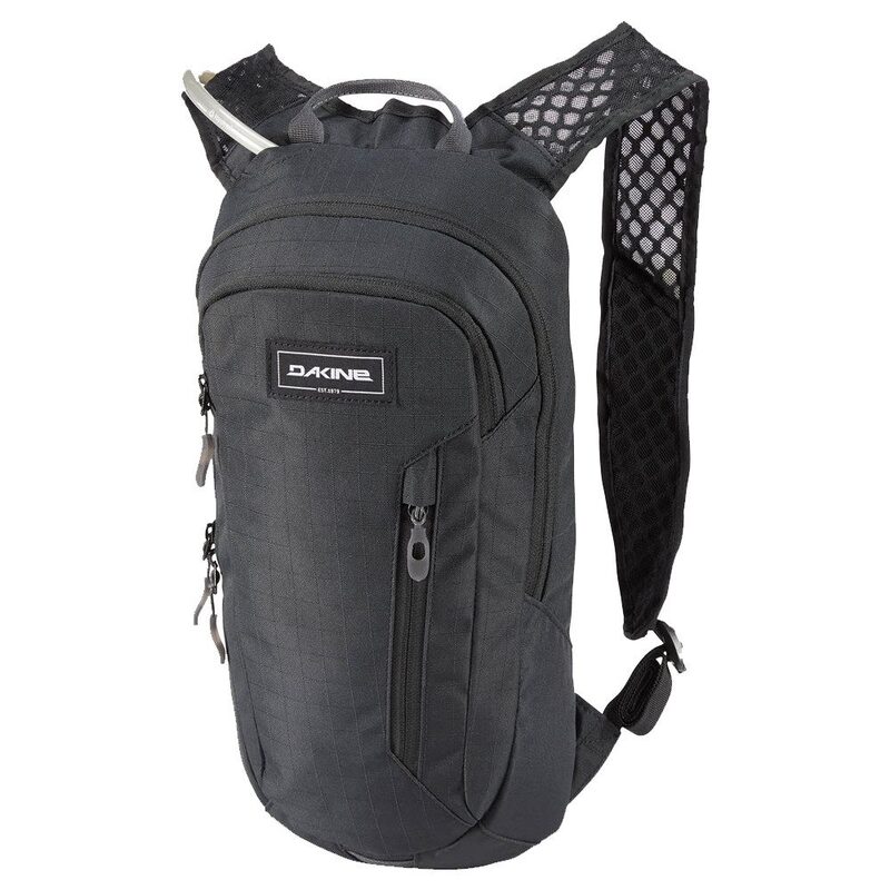 Sac a dos VTT Dakine Shuttle 6L noir bleu poche a eau 2 litres