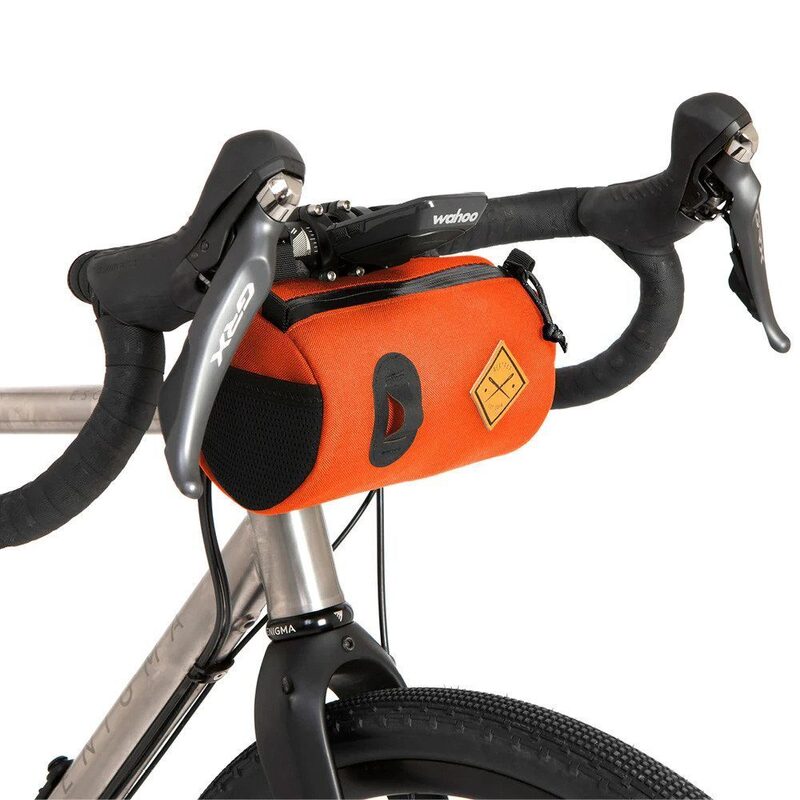 Sacoche de cintre bikepacking Restrap Canister Bag orange