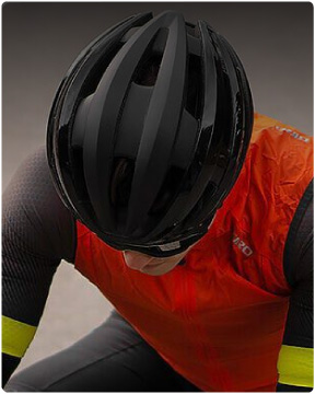casques et lunettes vélo
