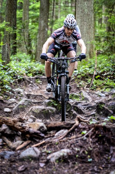 Rocky Mountain Instinct : roues VTT 29 pouces et des passages rapides et sécurisants.