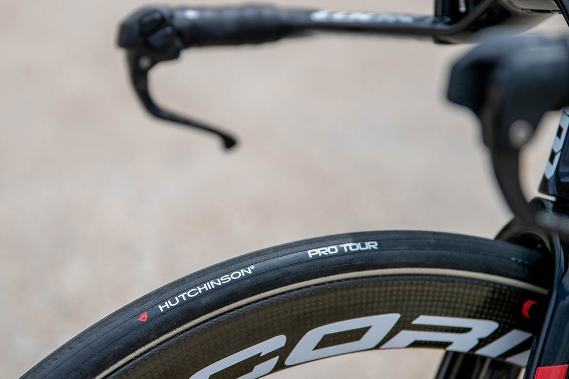 Quels sont les 5 meilleurs pneus tubeless vélo route ?