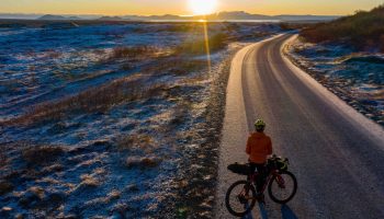 Quelles sur-chaussures pour le vélo gravel ?